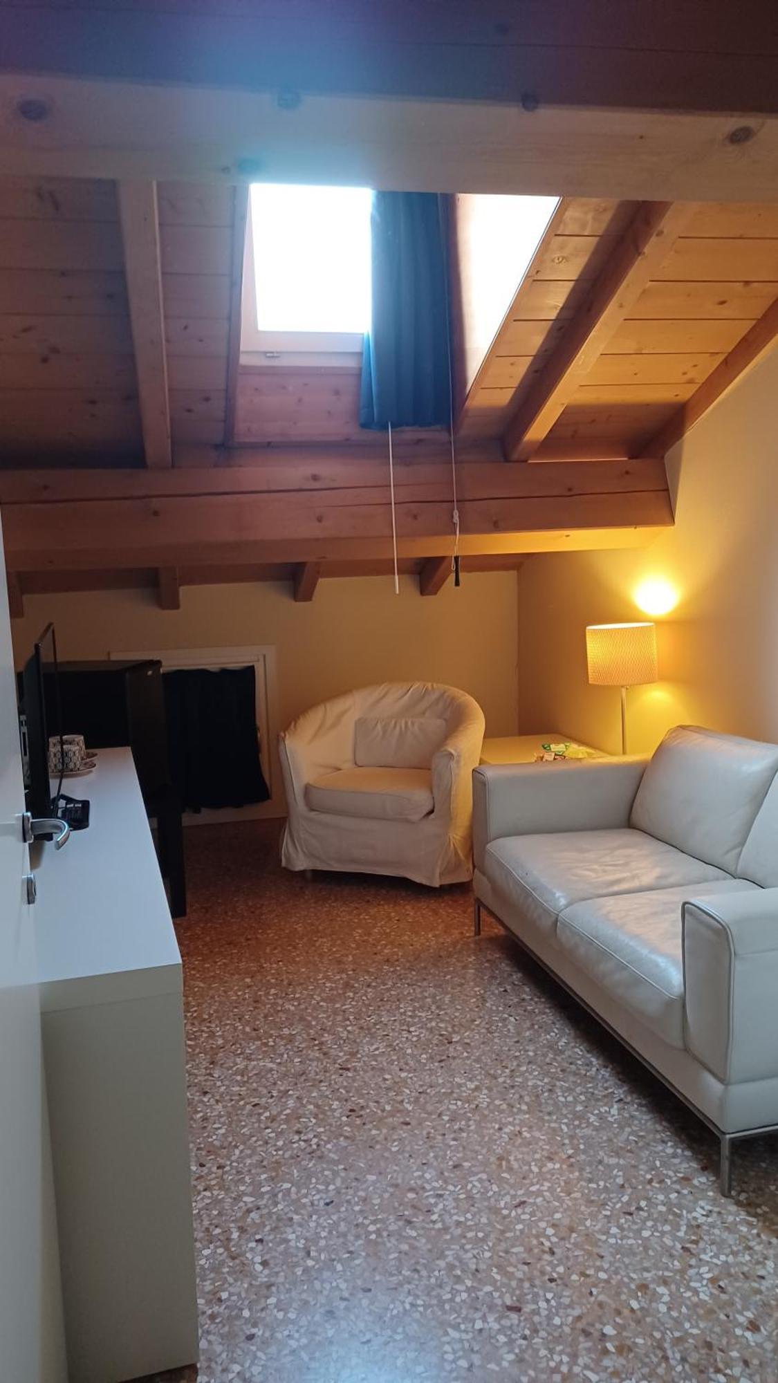 Bed & Breakfast All'opera Prima 2*